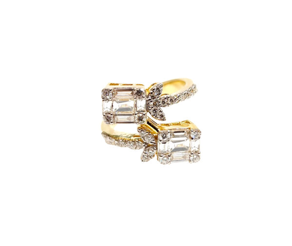 DIAMOND RING